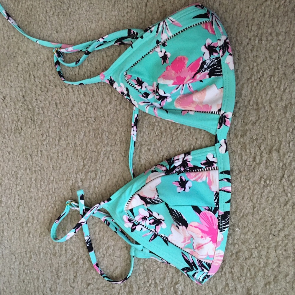 Triangle tie Bikini top